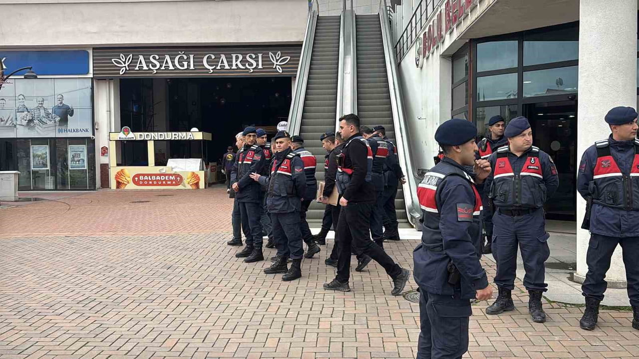 BOLU BELEDİYESİ’NE YÖNELİK YÜRÜTÜLEN ‘İCBAR SURETİYLE İRTİKAP’ SORUŞTURMASI KAPSAMINDA BELEDİYE...