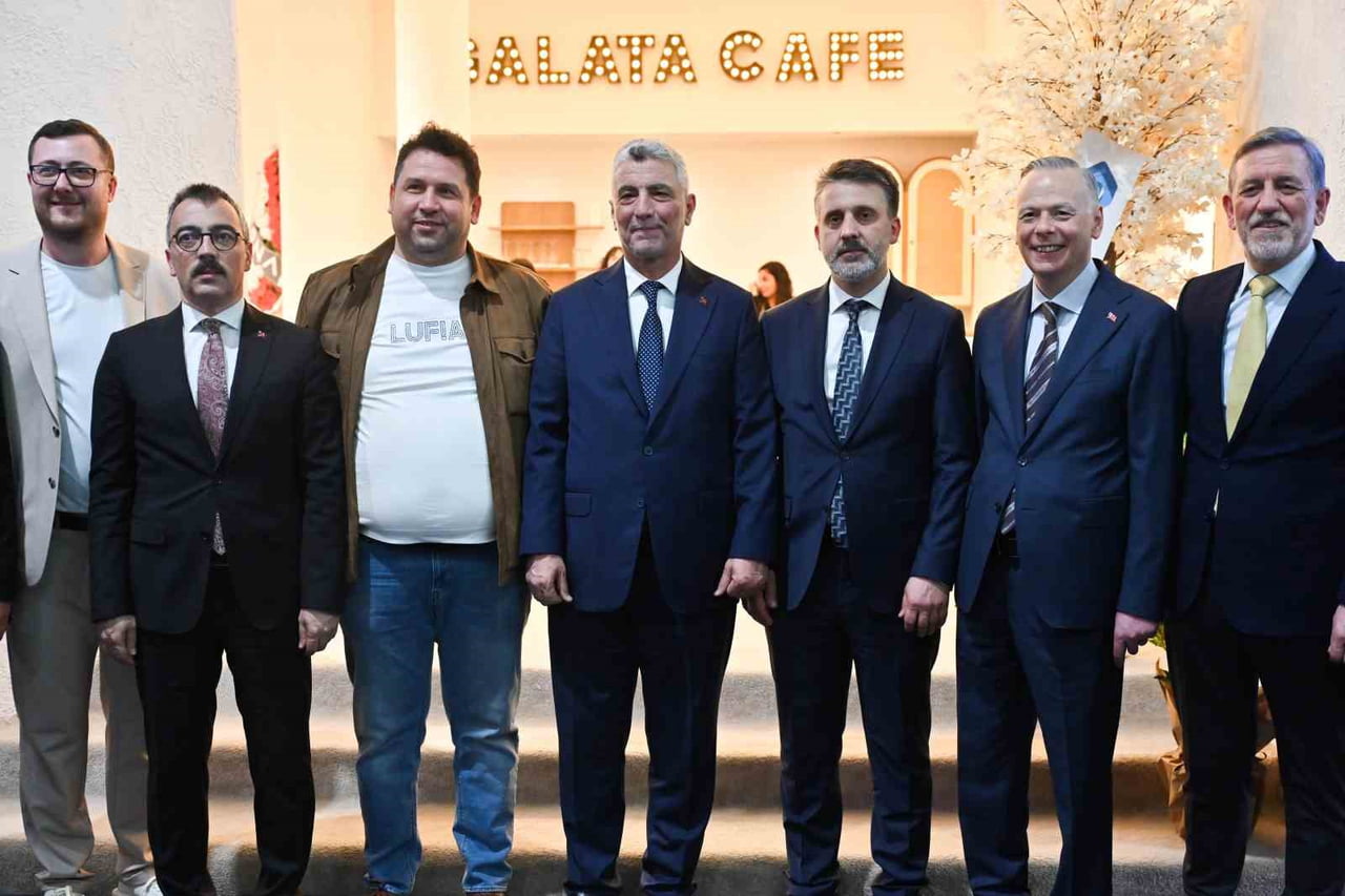 BU YIL 54.’SÜ DÜZENLENEN İNEGÖL MOBİLYA FUARI’NIN AÇILIŞ TÖRENİNE KATILAN BURSA BÜYÜKŞEHİR...