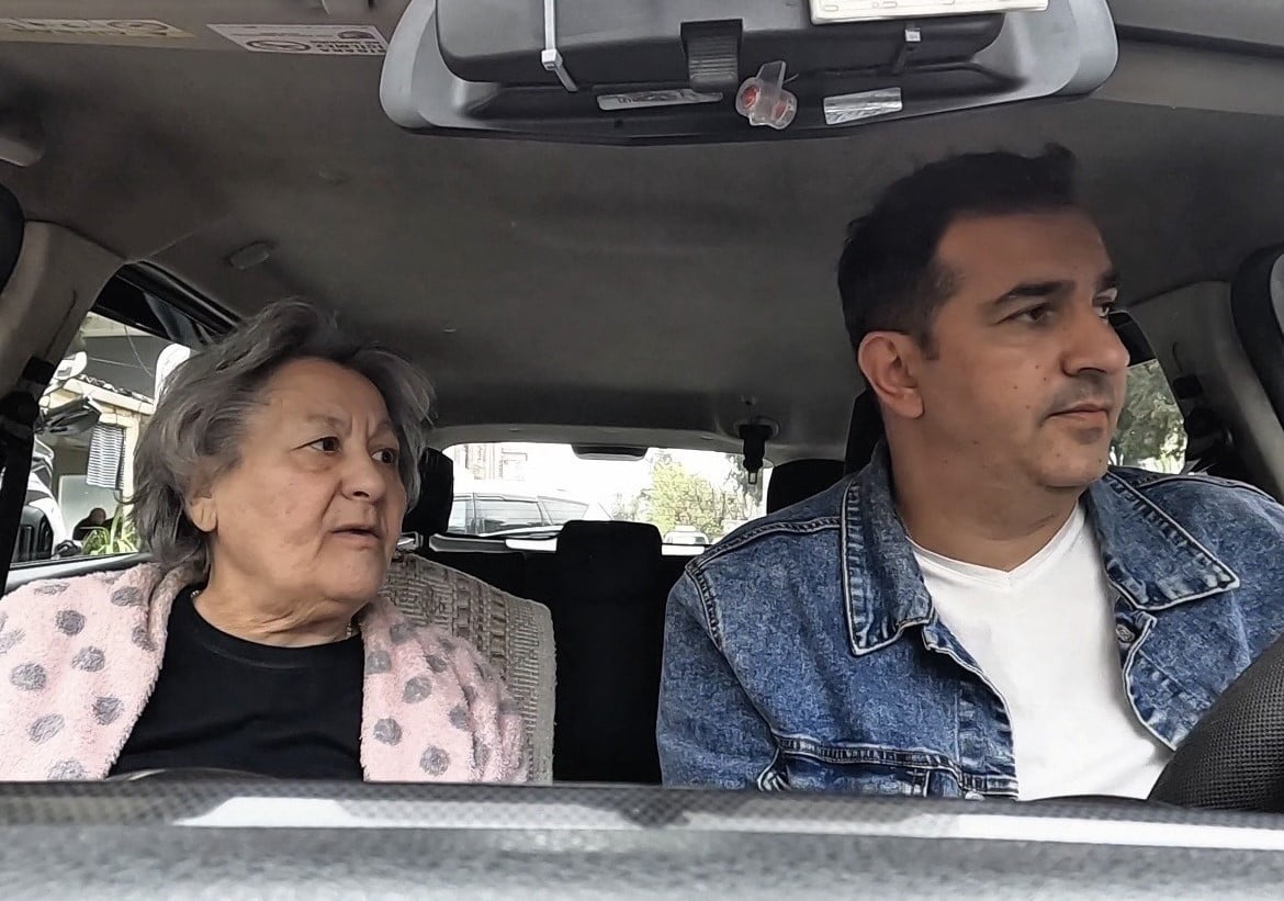 BUCA İLÇESİNDE YENİ TAŞINDIĞI EVDEN İLAÇLARINI ALMAK ÜZERE DIŞARI ÇIKAN VE GERİ DÖNÜŞTE YOLUNU...