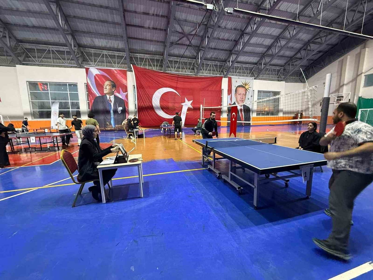 BULANIK'TA MASA TENİSİ TURNUVASI COŞKUYLA BAŞLADI