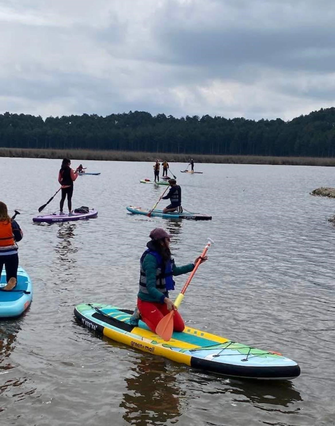 BULDAN İLÇESİNDE BULUNAN VE BİN 150 RAKIMA SAHİP SÜLEYMANLI YAYLA GÖLÜ, KANO SPORCULARINI...
