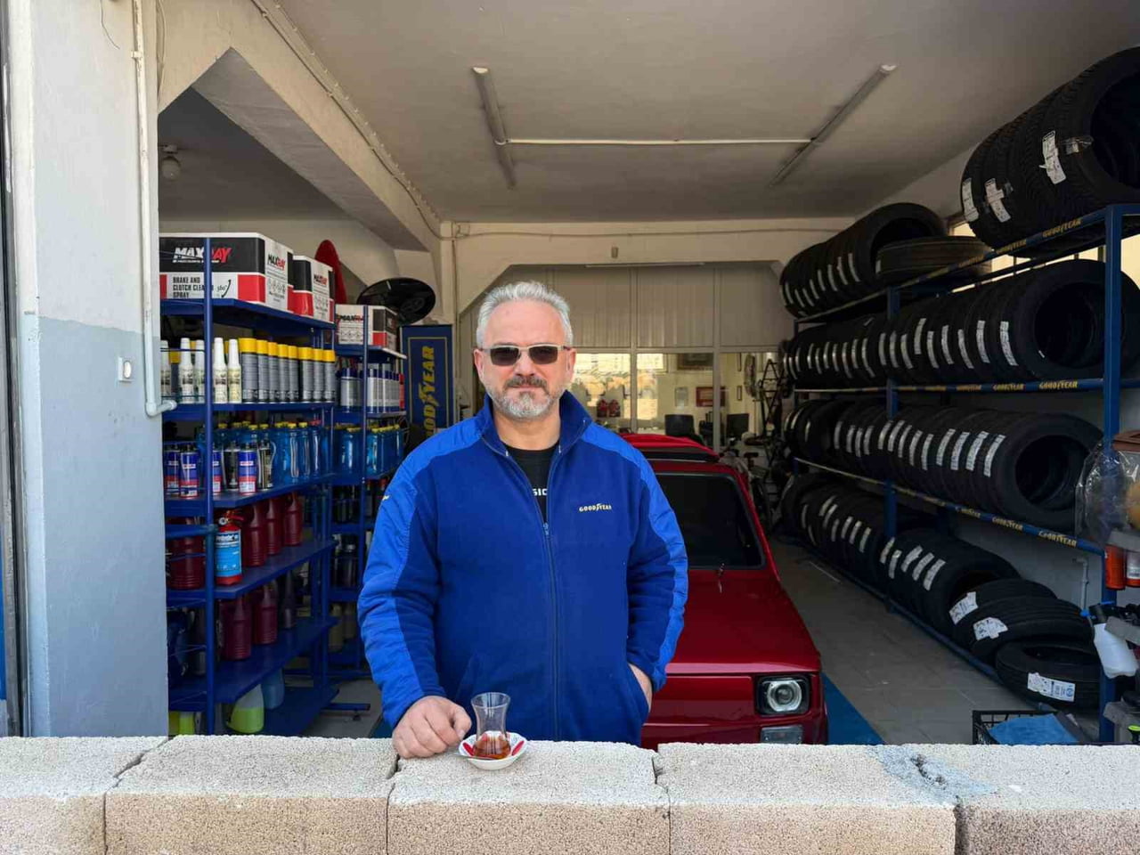 BURSA'DA İDDİAYA GÖRE DİĞER 2 ORTAK İLE ANLAŞMAZLIK YAŞAYAN YER SAHİBİ, MEVCUT KİRACIYI ÇIKARMAK...