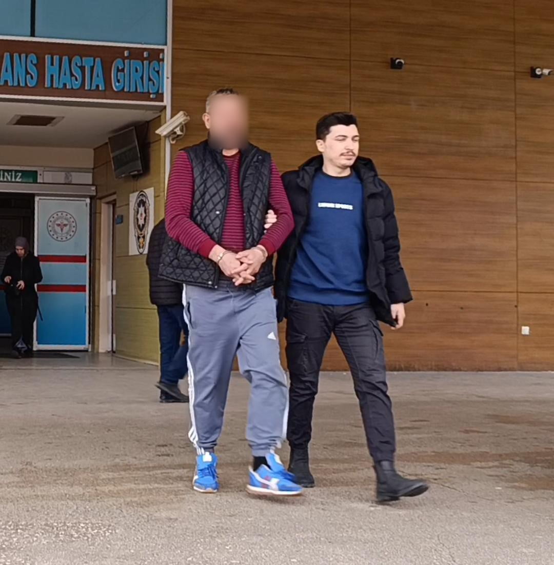 BURSA'NIN İNEGÖL İLÇESİNDE NARKOTİK BÜRO AMİRLİĞİ EKİPLERİNCE EVE DÜZENLENEN OPERASYONDA ÇOK...