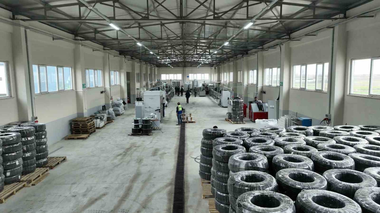 BURSA BÜYÜKŞEHİR BELEDİYE İŞTİRAKİ TARIM PEYZAJ AŞ TARAFINDAN HAYATA GEÇİRİLEN DAMLA SULAMA BORUSU...