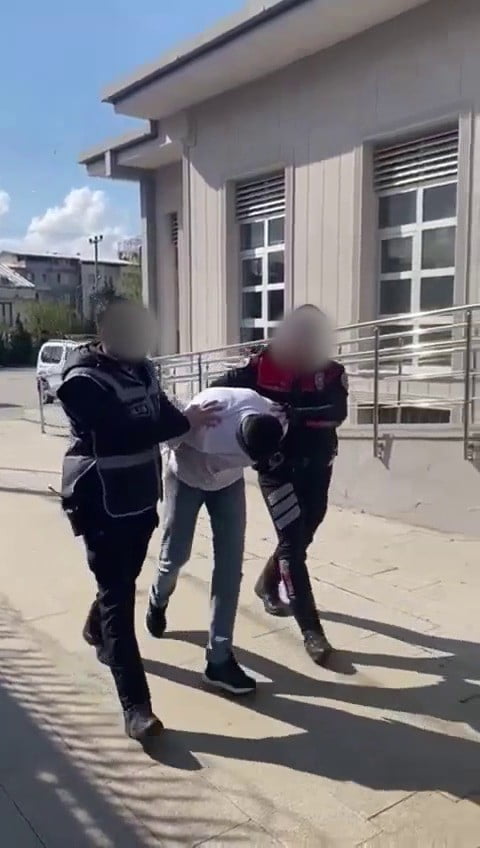 BURSA’DA HAPİS CEZASI BULUNAN ŞAHIS UYUŞTURUCU VE SİLAHLA YAKALANDI