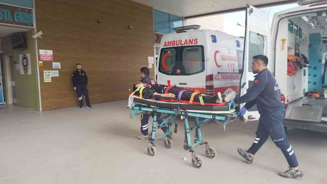 BURSA’DA KAZA ANI SANİYE SANİYE KAYDEDİLD, 2 YARALI