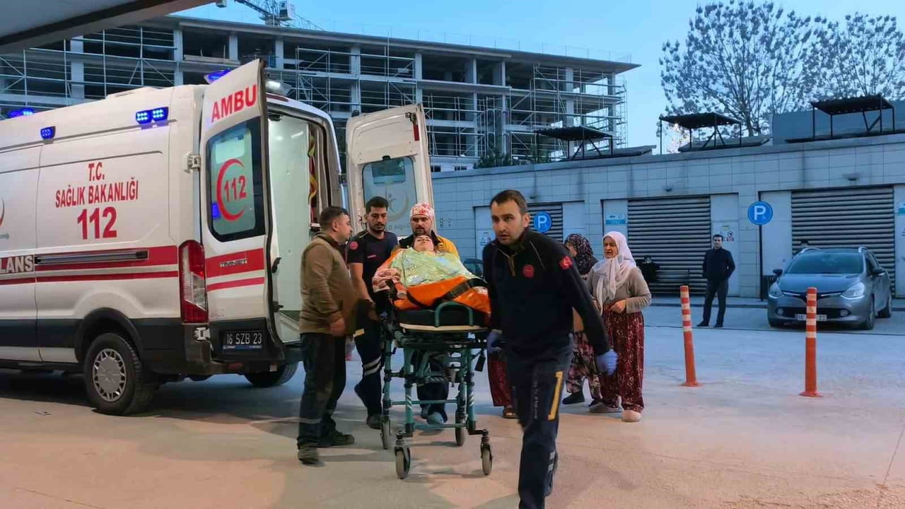 BURSA’NIN İNEGÖL İLÇESİNDE DÜDÜKLÜ TENCERENİN PATLAMASI SONUCU 1 KADIN YARALANDI.