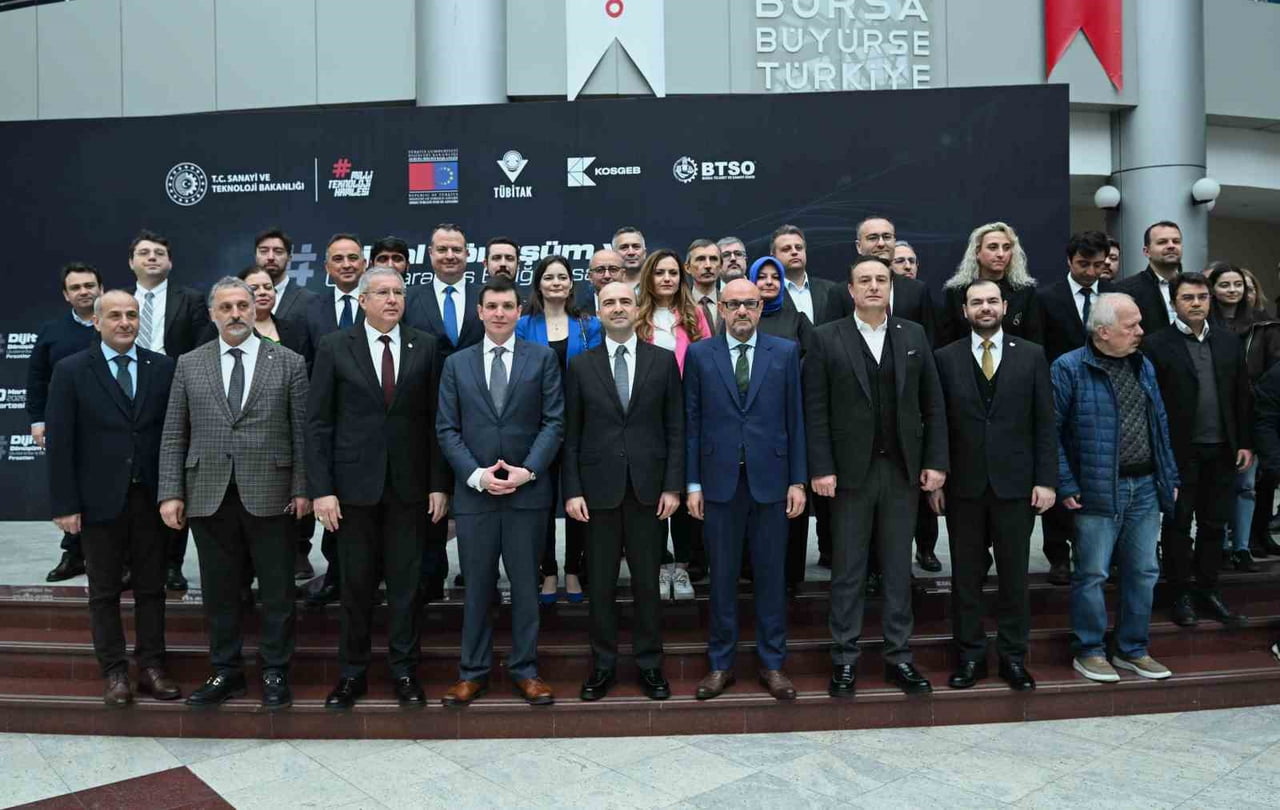 BURSA TİCARET VE SANAYİ ODASI (BTSO) EV SAHİPLİĞİNDE GERÇEKLEŞTİRİLEN “KOBİ’LER İÇİN DİJİTALLEŞME...