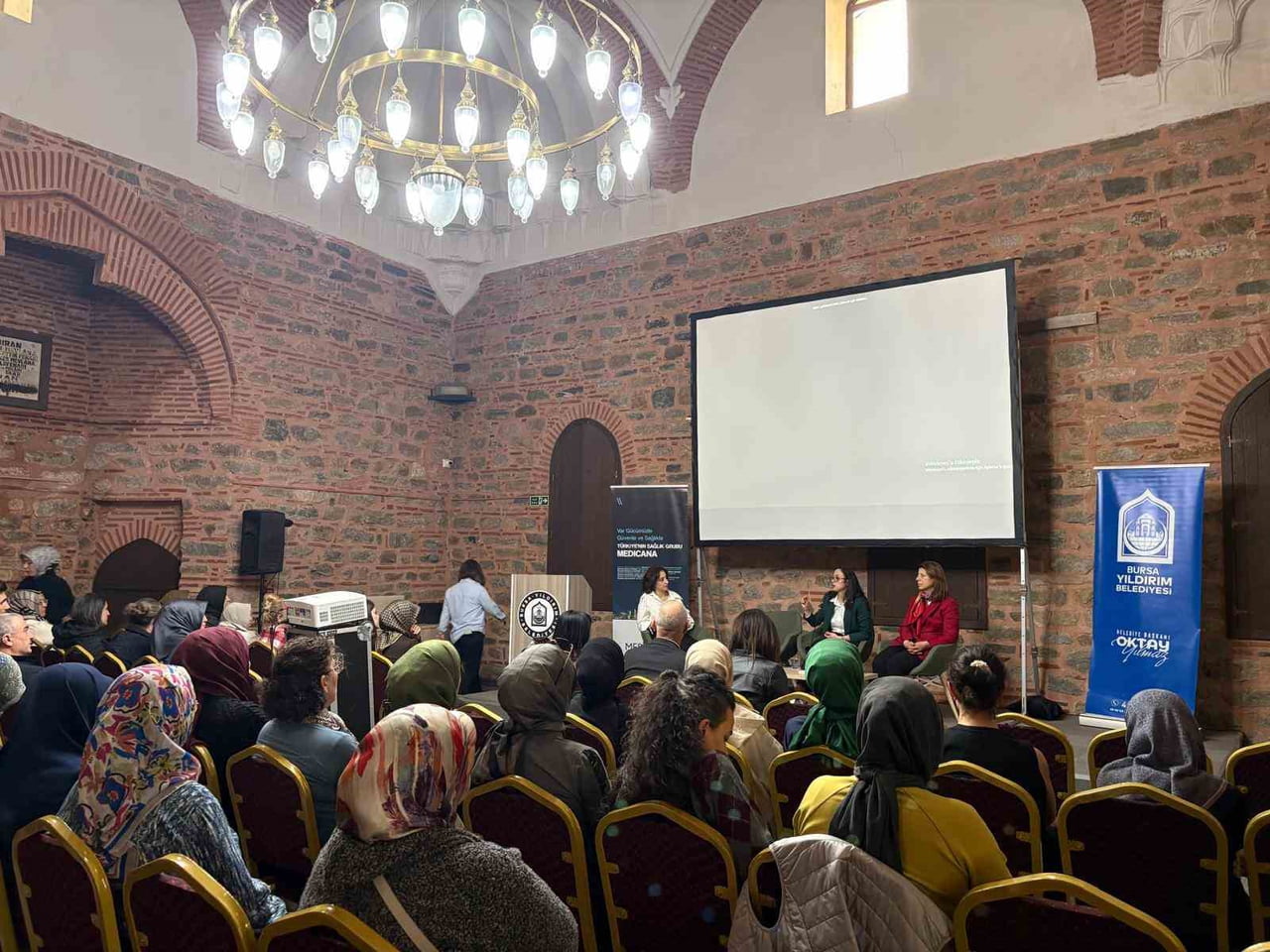 BURSA YILDIRIM BELEDİYESİ, KANSER HAFTASI KAPSAMINDA TOPLUMDA FARKINDALIK OLUŞTURMAK AMACIYLA...