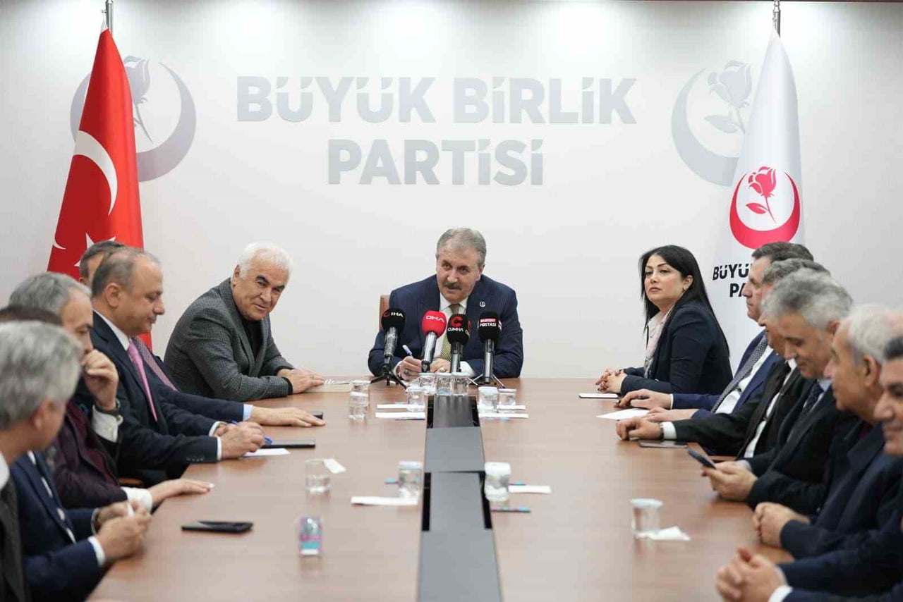 BÜYÜK BİRLİK PARTİSİ (BBP) GENEL BAŞKANI MUSTAFA DESTİCİ, "HER ŞEYİ KİRLETTİKLERİ GİBİ NEVRUZ'U DA...