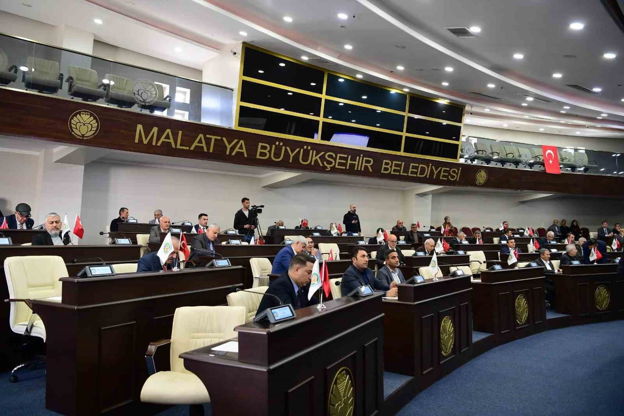 BÜYÜKŞEHİR BELEDİYESİ NİSAN AYI MECLİS TOPLANTISI YAPILDI