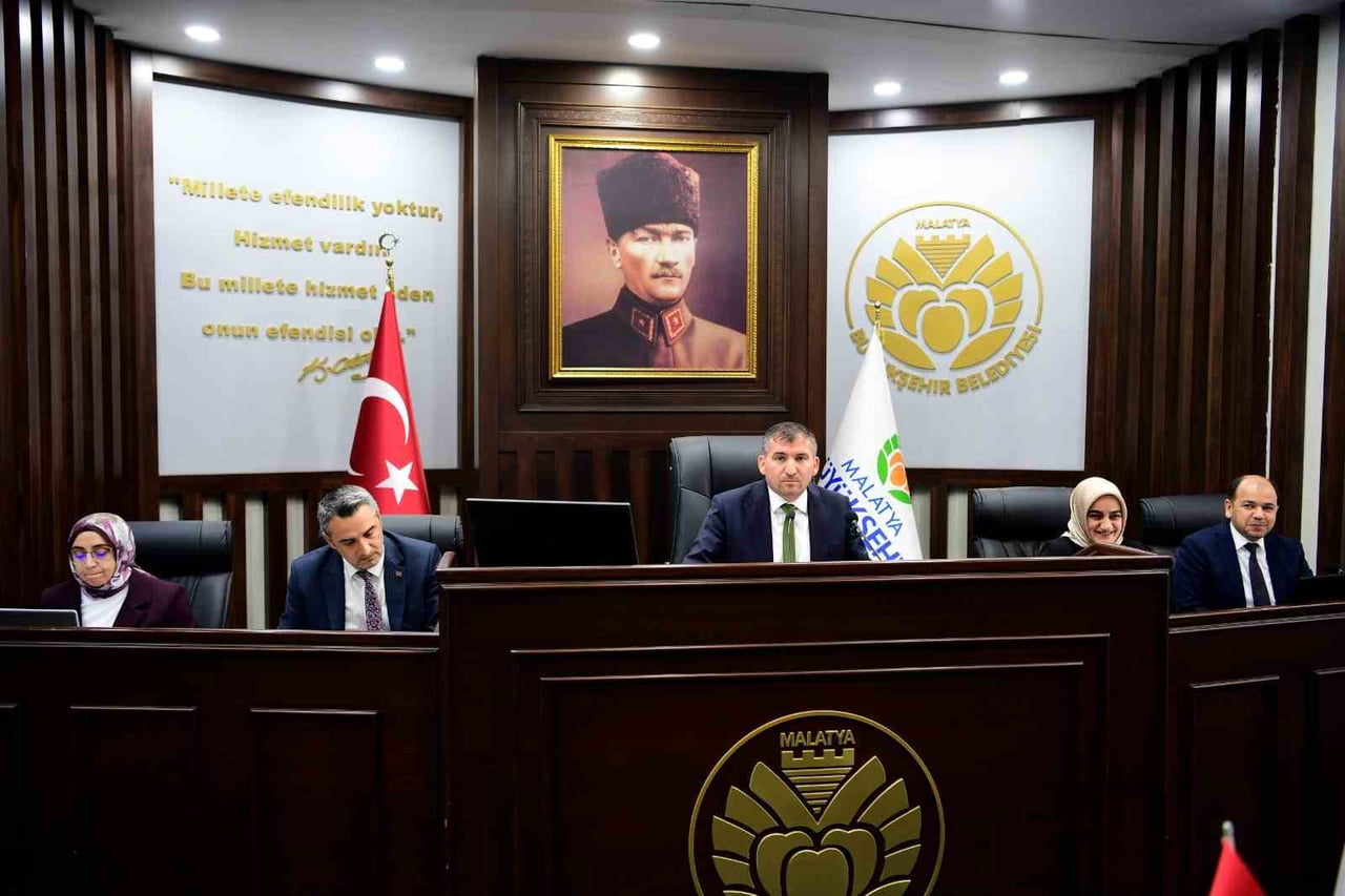 BÜYÜKŞEHİR BELEDİYESİ NİSAN AYI MECLİS TOPLANTISI YAPILDI