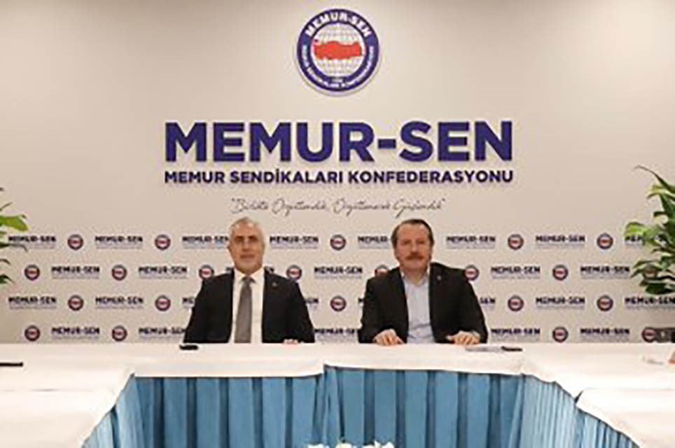 ÇALIŞMA VE SOSYAL GÜVENLİK BAKANI VEDAT IŞIKHAN, MEMUR-SEN GENEL BAŞKANI ALİ YALÇIN İLE...