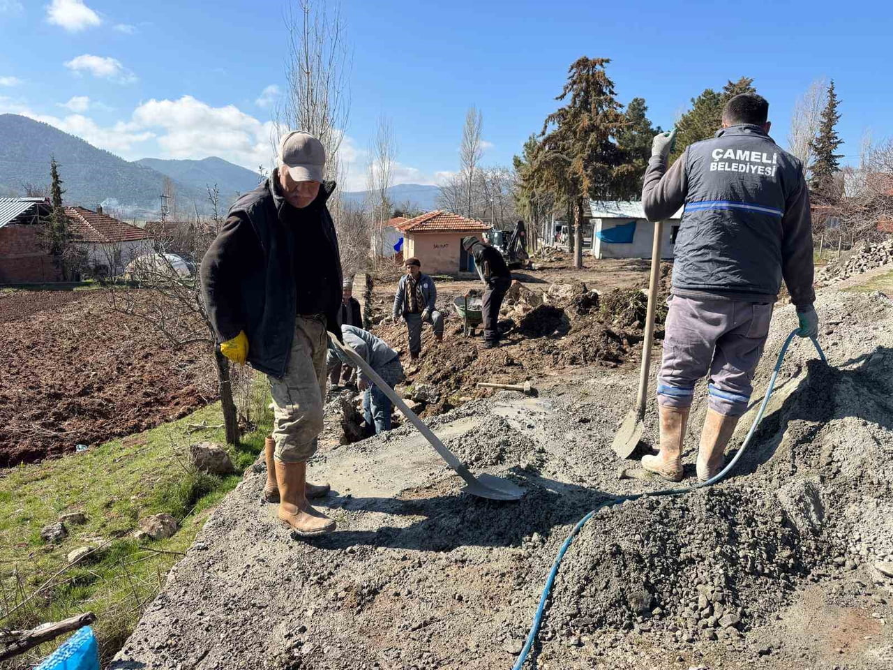 ÇAMELİ BELEDİYESİ, MAHALLE SAKİNLERİNİN SOSYAL TESİSLERDEN DAHA RAHAT VE ETKİN BİR ŞEKİLDE...