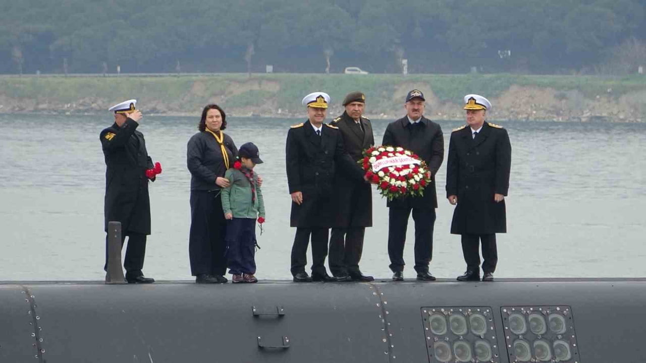 ÇANAKKALE BOĞAZI’NDAN GEÇİŞ YAPARKEN 73 YIL ÖNCE NARA BURNU ÖNLERİNDE İSVEÇ ŞİLEBİ ’NABOLAND’ İLE...