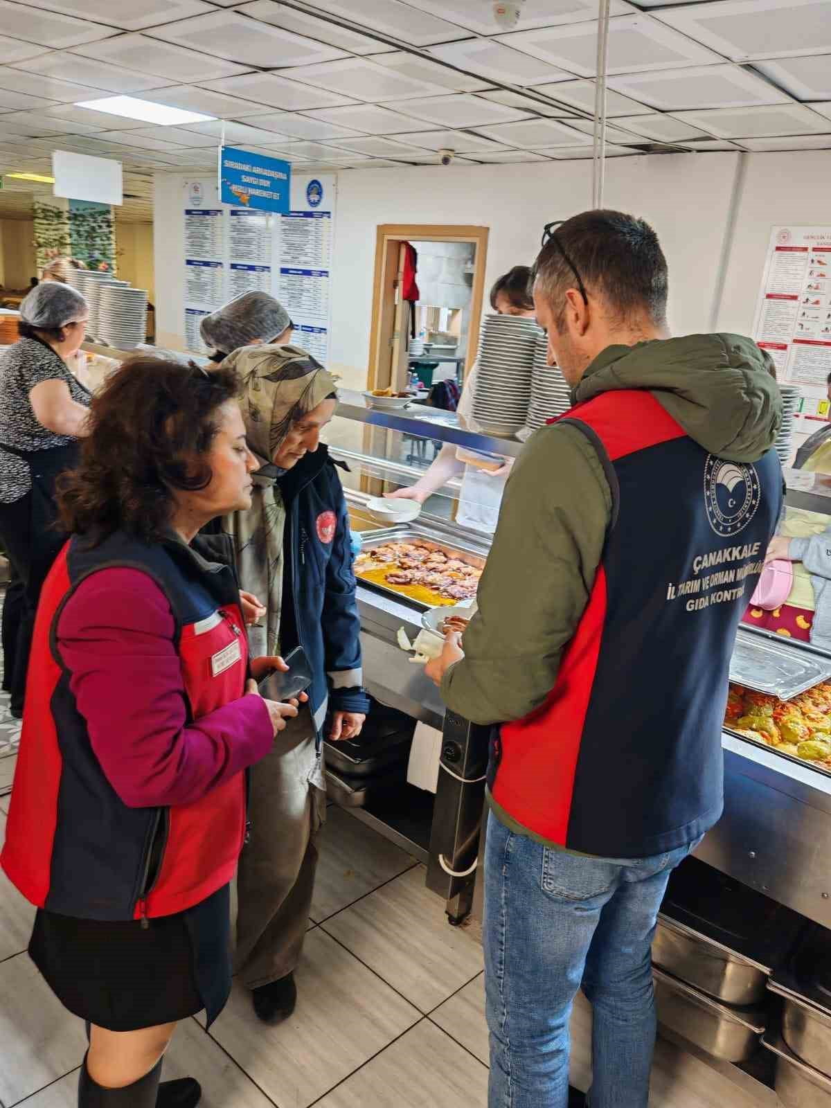 ÇANAKKALE’DE YÜKSEK ÖĞRENİM YURT YEMEKHANELERİNE DENETİM GERÇEKELEŞTİRİLDİ.