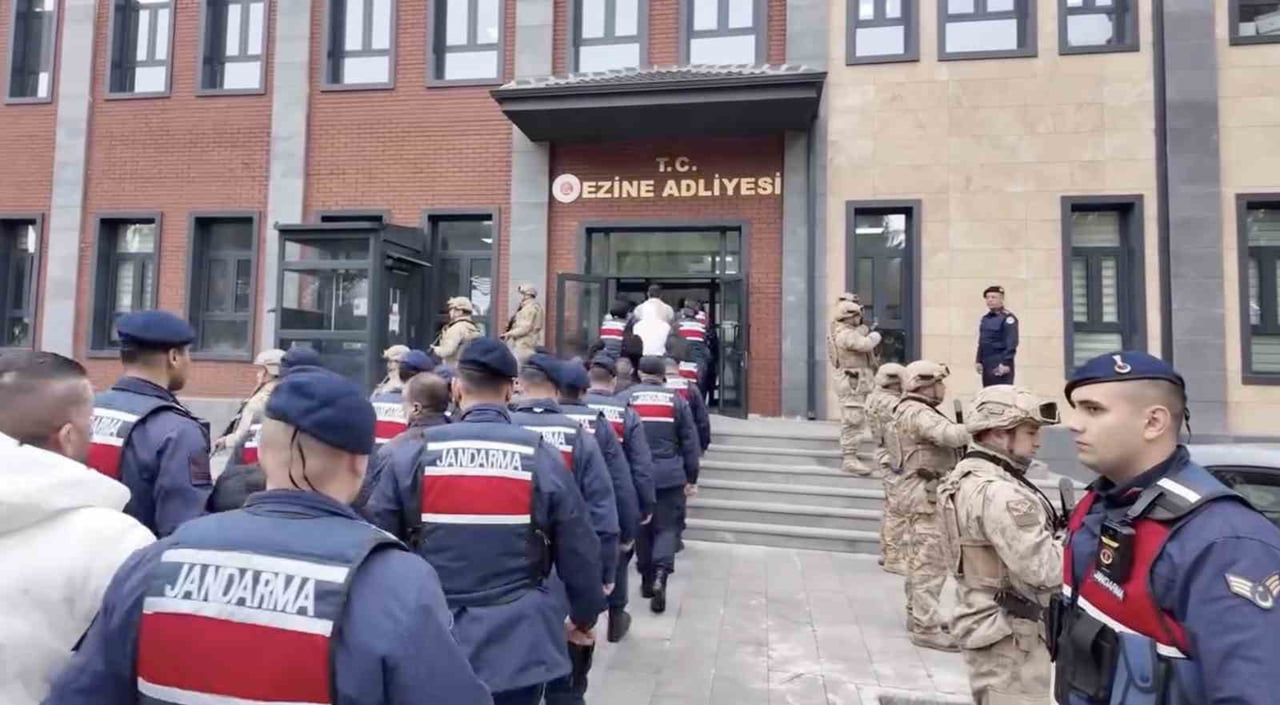 ÇANAKKALE’NİN EZİNE İLÇESİNDE ‘SUÇ İŞLEMEK AMACIYLA ÖRGÜT KURMA VE TEFECİLİK’ SUÇU İŞLEDİĞİ TESPİT...