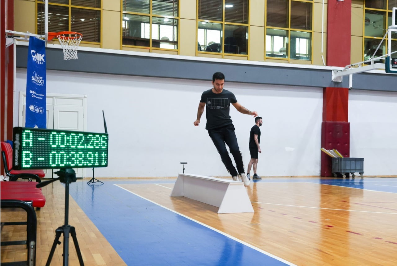 CANİK BELEDİYESİ HASAN DOĞAN SPOR VE EĞİTİM MERKEZİ’NDE DÜZENLENEN KURSLARDA, ADAYLAR HEM FİZİKSEL...