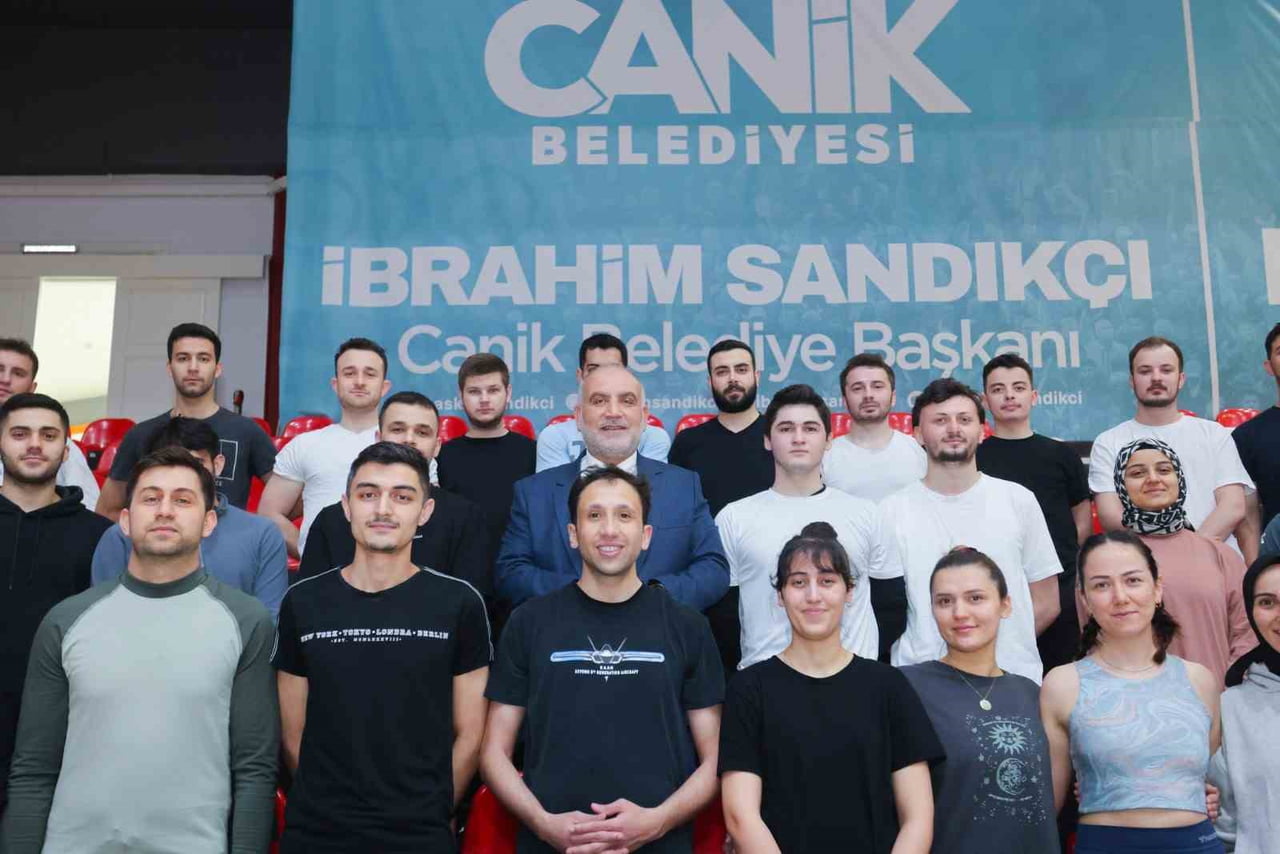 CANİK BELEDİYESİ HASAN DOĞAN SPOR VE EĞİTİM MERKEZİ’NDE DÜZENLENEN KURSLARDA, ADAYLAR HEM FİZİKSEL...