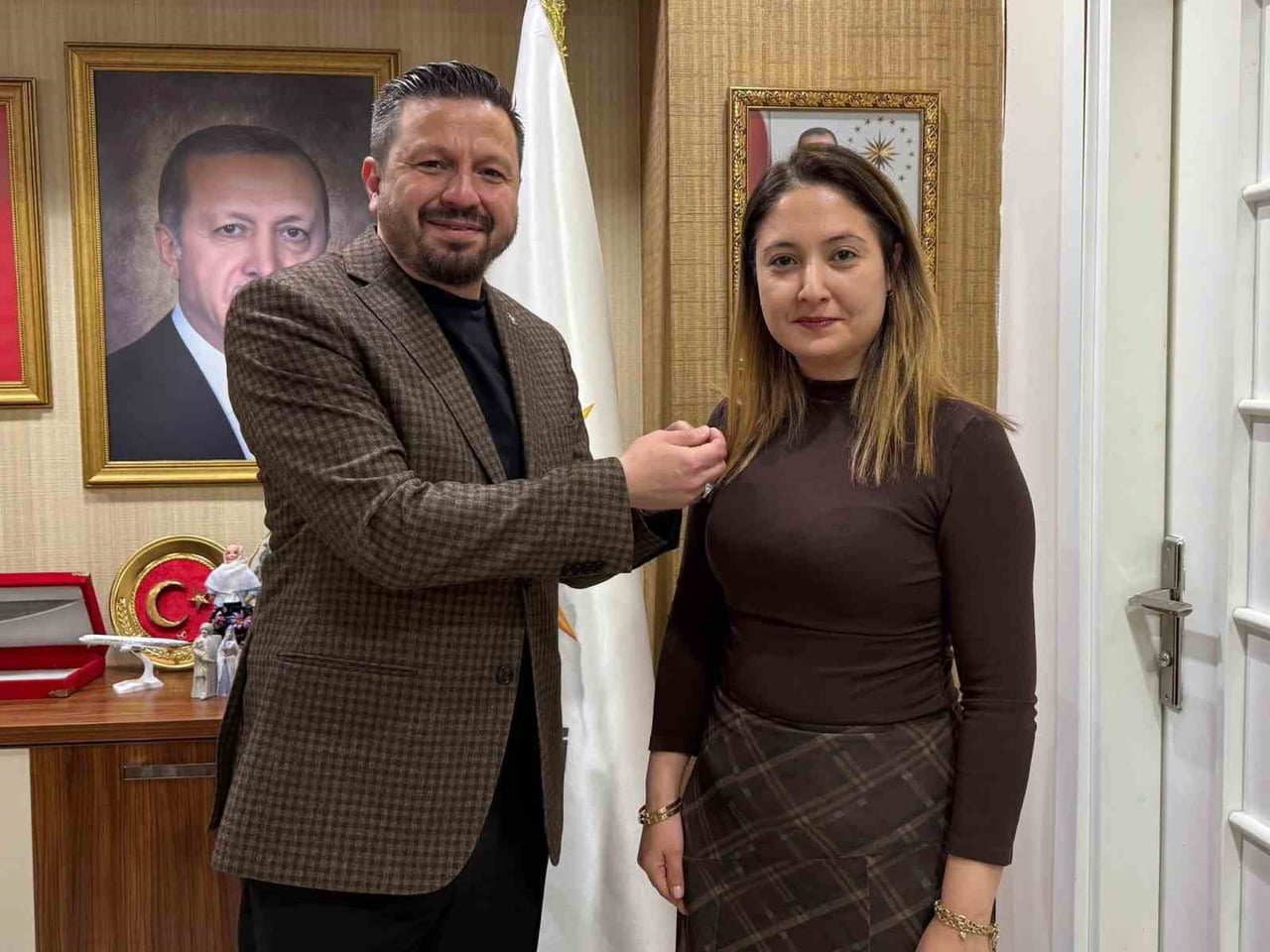 CHP KARESİ İLÇE KADIN KOLLARI BAŞKANI SABİHA GÖREN AK PARTİ'DE