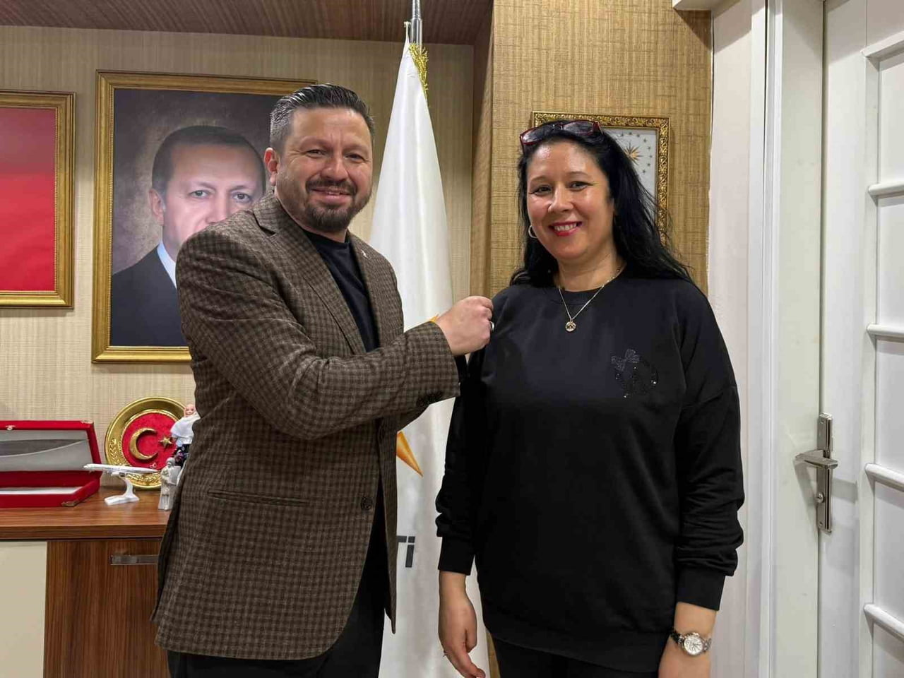 CHP KARESİ İLÇE KADIN KOLLARI BAŞKANI SABİHA GÖREN AK PARTİ'DE