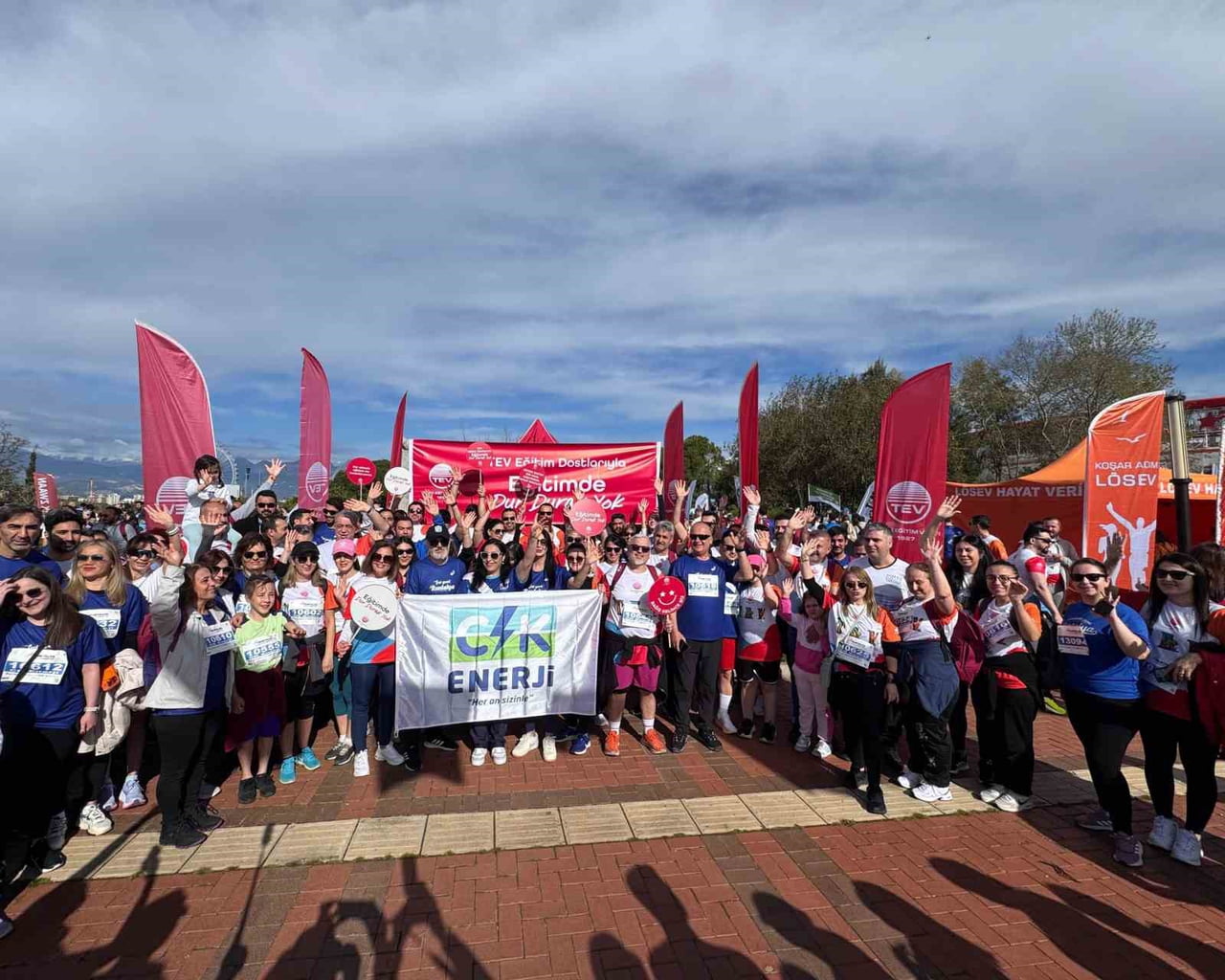 CK ENERJİ GÖNÜLLÜLERİ, BU YIL 21’İNCİSİ DÜZENLENEN ULUSLARARASI RUNTALYA MARATONU’NDA ATTIKLARI...