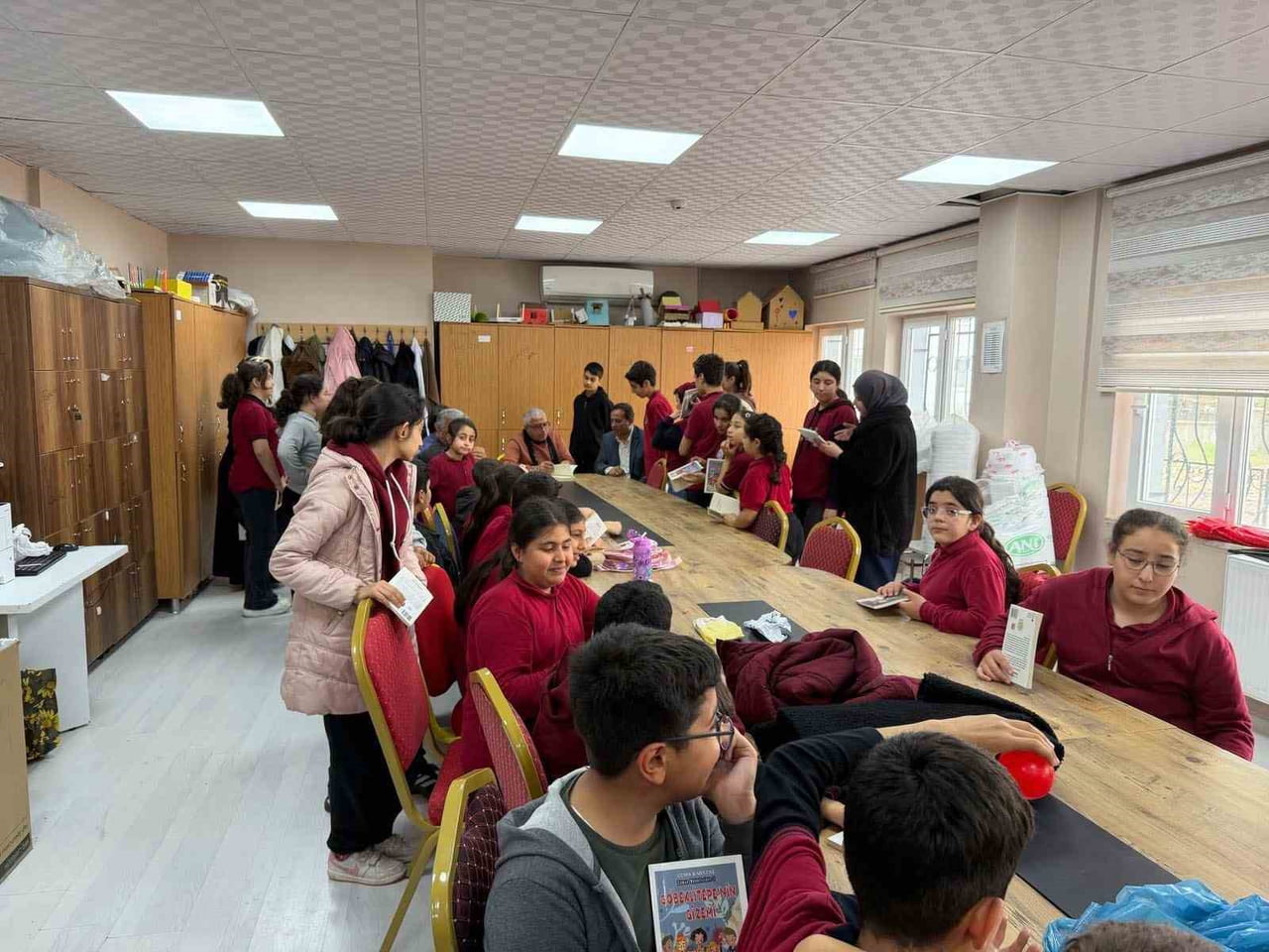 ÇOCUK EDEBİYATI YAZARI CUMA KARATAŞ, ADIYAMAN’DA SÖYLEŞİ VE DÜZENLENEN ÇEŞİTLİ ETKİNLİKLER...