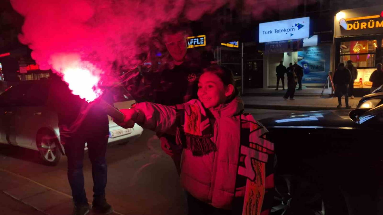 ÇOCUKLARIN SEVİNÇ DOLU ANLARI YÜZLERİ GÜLÜMSETTİ.