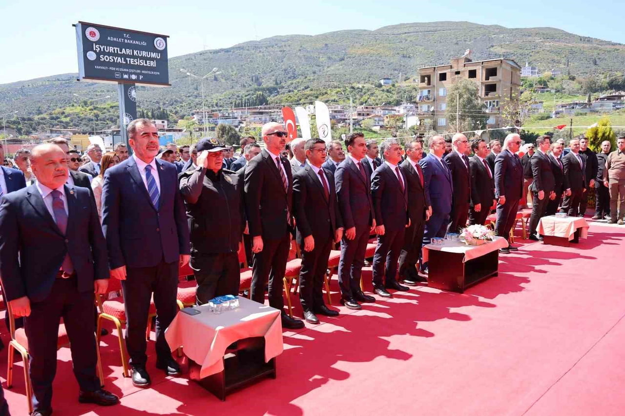 ÇOK SAYIDA DAVETLİ KATILDI