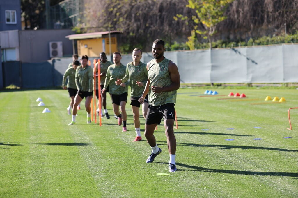 CORENDON ALANYASPOR, TRENDYOL SÜPER LİG’İN 29’UNCU HAFTASINDA YARIN EVİNDE OYNAYACAĞI TRABZONSPOR...