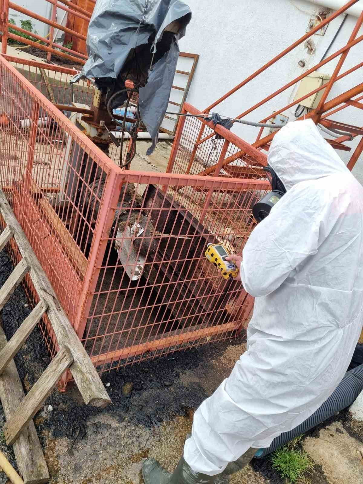 ÇORUM'DA BİR ÇİFTLİKTEN SIZDIĞI DEĞERLENDİRİLEN GAZ SEBEBİYLE 1 İŞÇİ VE 2 BÜYÜKBAŞ HAYVAN...