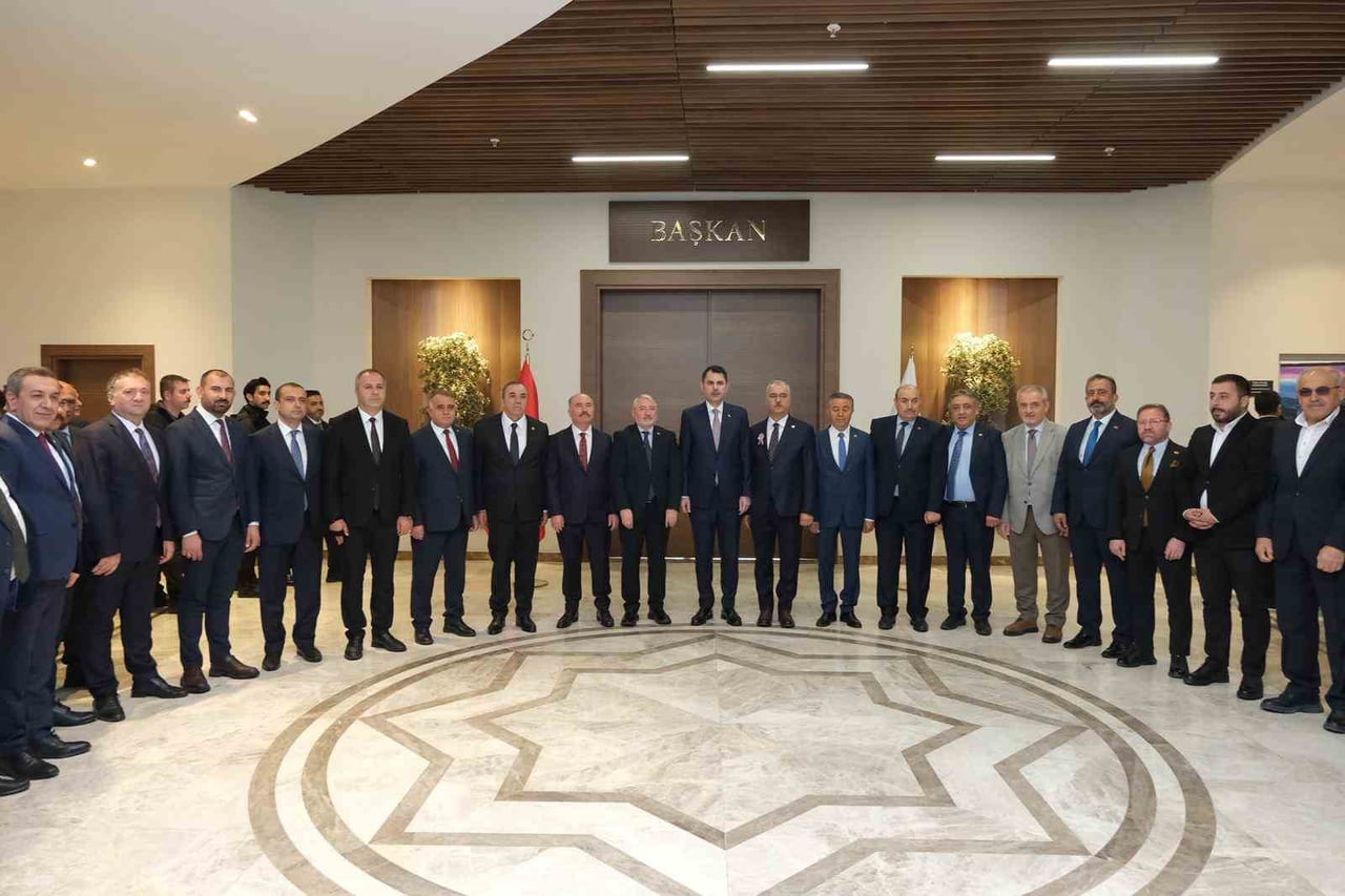 ÇORUM BELEDİYESİ’Nİ ZİYARET EDEN ÇEVRE, ŞEHİRCİLİK VE İKLİM DEĞİŞİKLİĞİ BAKANI MURAT KURUM, DEVAM...