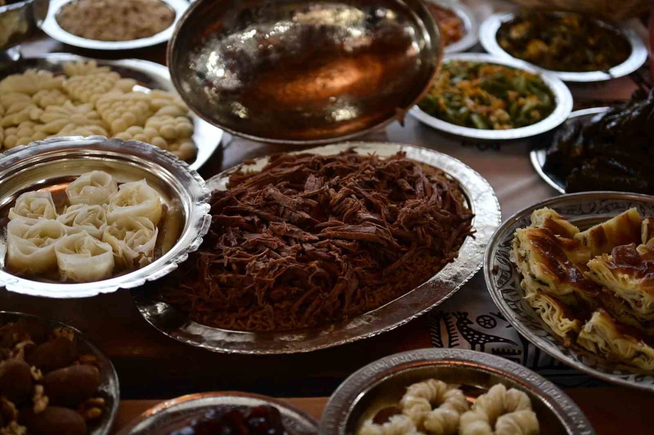 ÇORUM BELEDİYESİ’NİN ŞEHRİN KÖKLÜ GASTRONOMİ KÜLTÜRÜNÜ GELECEĞE TAŞIMAK AMACIYLA DÜZENLENDİĞİ...