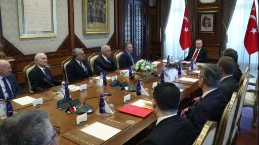 Cumhurbaşkanı Erdoğan, Türk Demokrasi Vakfı heyetini kabul etti