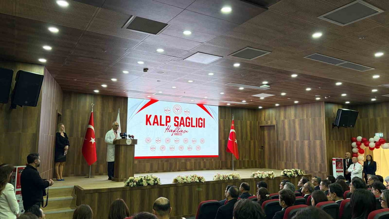 CUMHURBAŞKANLIĞI SAĞLIK POLİTİKALARI KURULU BAŞKANVEKİLİ SERKAN TOPALOĞLU, KALP SAĞLIĞI HAFTASI...