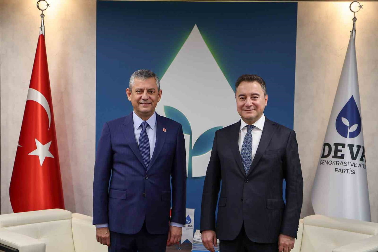 CUMHURİYET HALK PARTİSİ (CHP) GENEL BAŞKANI ÖZGÜR ÖZEL, "ARA SEÇİMİN YAPILMASI GEREKEN BİR...