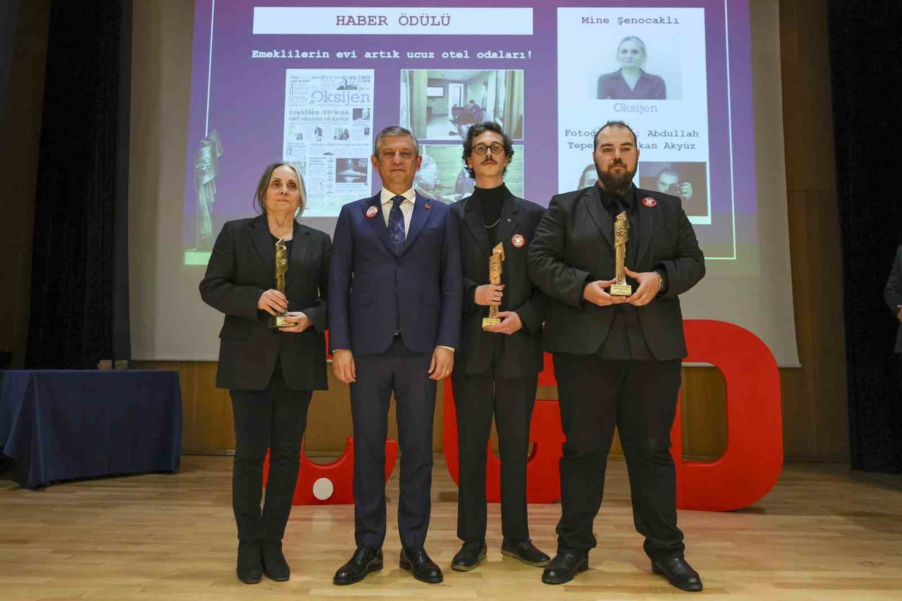 CUMHURİYET HALK PARTİSİ (CHP) GENEL BAŞKANI ÖZGÜR ÖZEL, "GAZETECİLERİN ÖLDÜRÜLMEDİĞİ...