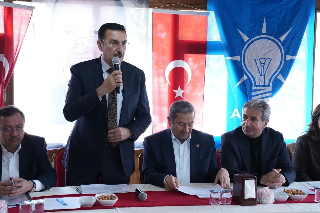 DARENDE’DE AK PARTİ İLÇE DANIŞMA MECLİSİ TOPLANTISI GERÇEKLEŞTİRİLDİ