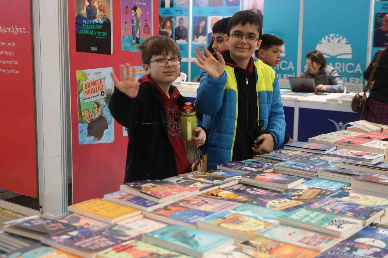 DARICA'DA BU YIL 5'İNCİSİ DÜZENLENEN VE 1 MİLYON KİTABIN YER ALACAĞI DARICA KİTAP GÜNLERİ, 20...