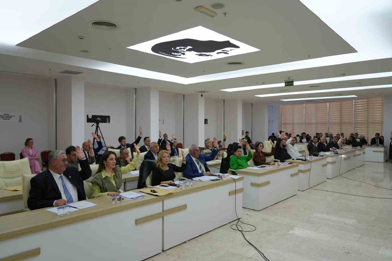 DENETİM KOMİSYONUN AK PARTİ VE MHP'Lİ ÜYELERİNİN İSTEDİĞİ 'İHALE VE DOĞRUDAN TEMİN DOSYALARI'...