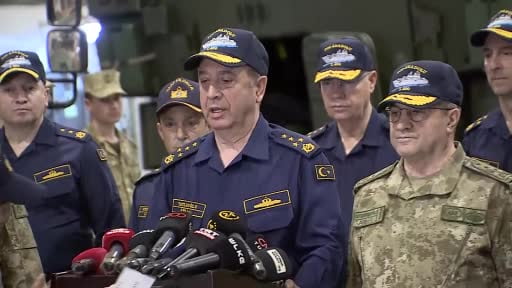 Deniz Kuvvetleri Komutanı Oramiral Tatlıoğlu: "Uçak gemimizin inşası süratle devam...