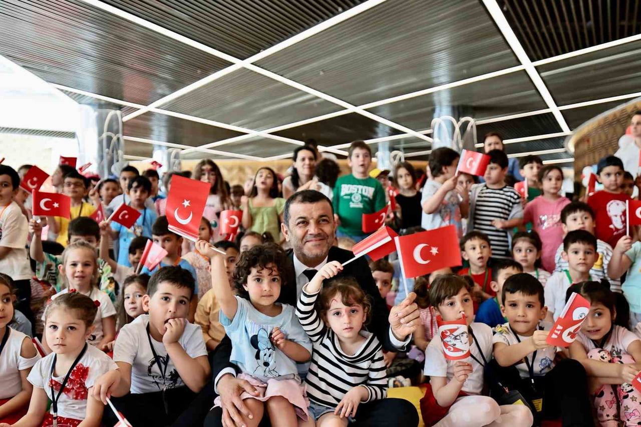DENİZLİ BÜYÜKŞEHİR BELEDİYESİ, 23 NİSAN ULUSAL EGEMENLİK VE ÇOCUK BAYRAMI’NI ÇOCUKLARA UNUTULMAZ...