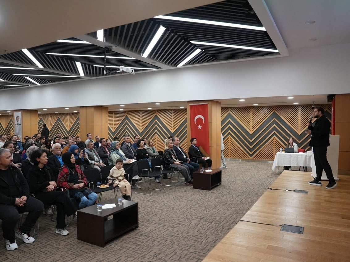 DENİZLİ BÜYÜKŞEHİR BELEDİYESİ’NİN AİLE YAPISINI GÜÇLENDİRMEK VE ÇOCUK GELİŞİMİNDE BABANIN KRİTİK...