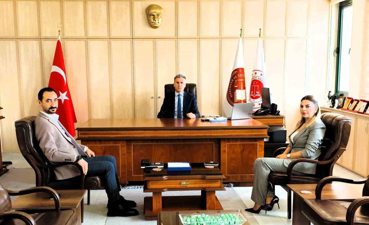 DENİZLİ CUMHURİYET BAŞSAVCISI AHMET ATAMAN’I MAKAMINDA ZİYARET EDEN ŞUBE BAŞKANI ÖMER ŞEKER VE...