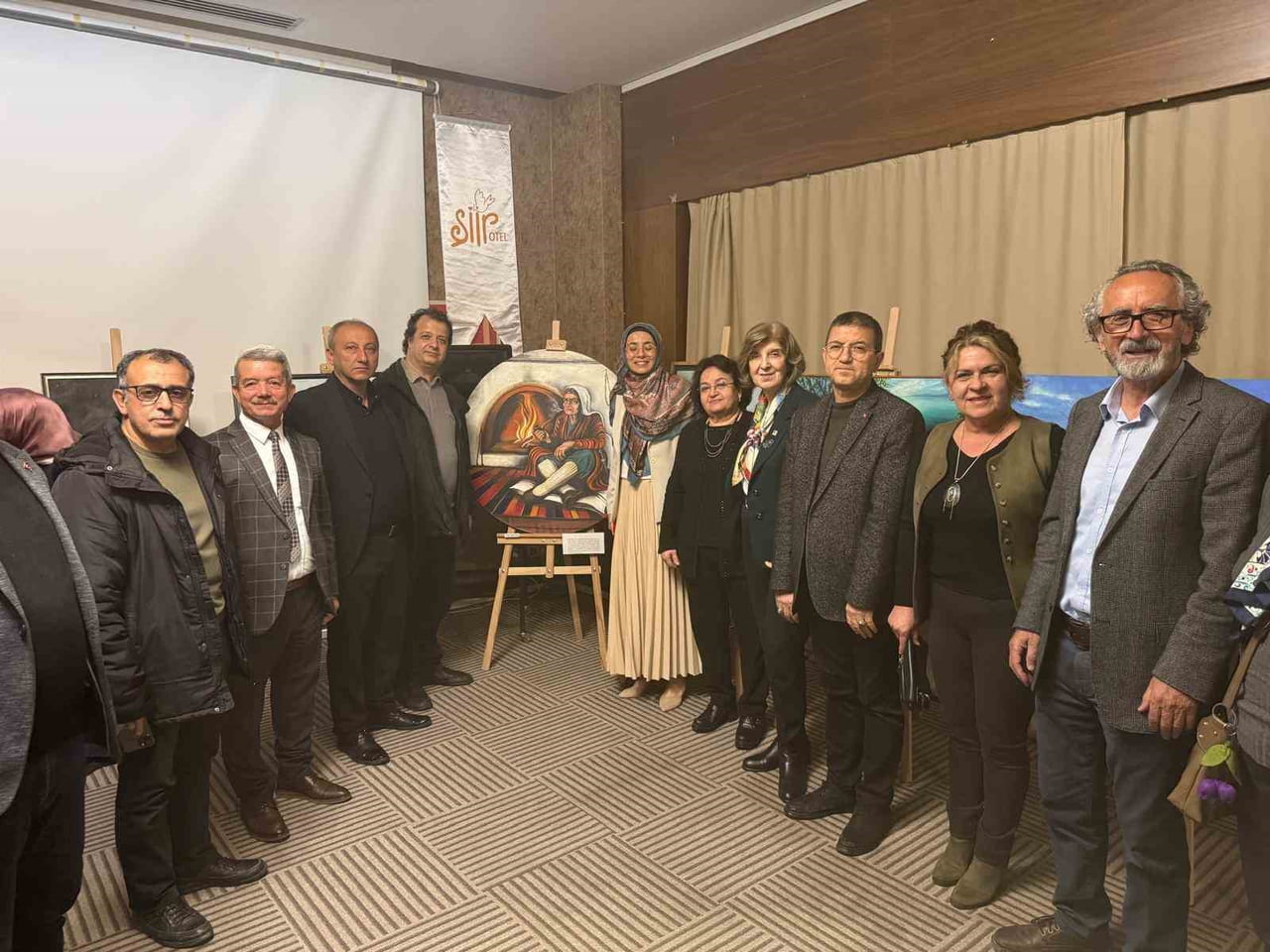 DENİZLİ’DE KURSİYERLER TARAFINDAN HAZIRLANAN "İZ BIRAKANLAR" TEMALI RESİM SERGİSİ, GENİŞ KATILIMLA...