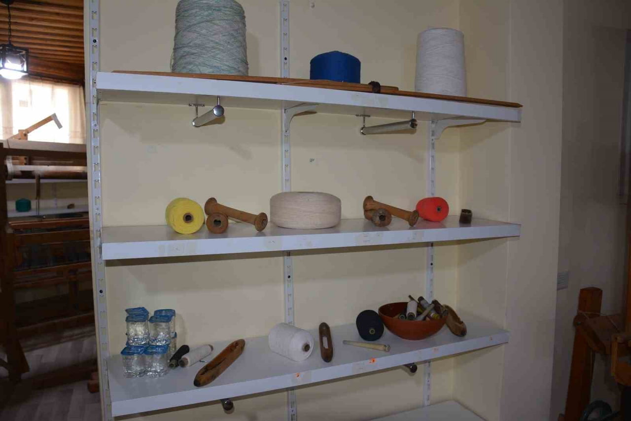 DENİZLİ’NİN BABADAĞ İLÇESİNDE, UNUTULMAYA YÜZ TUTMUŞ EL DOKUMA GELENEĞİ BABADAĞ BELEDİYESİ’NİN...