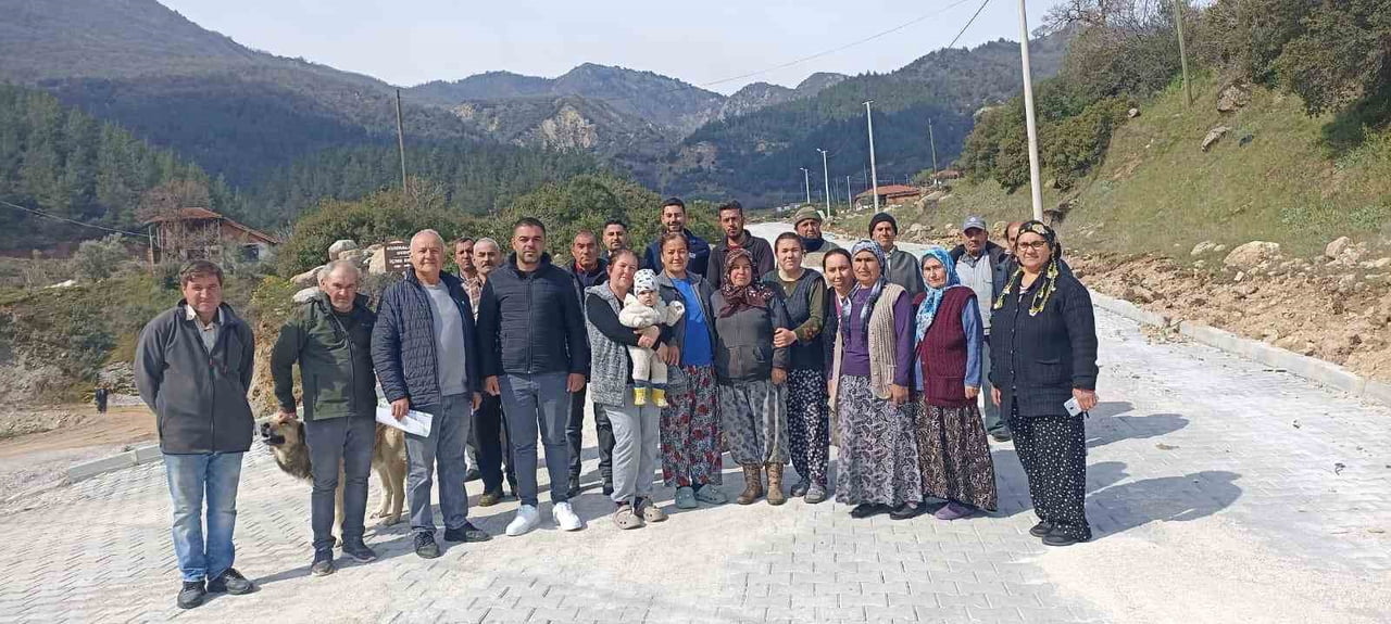 DENİZLİ’NİN BULDAN İLÇESİNDE BOSTANYERİ MAHALLESİ VE KARŞIYAKA MAHALLELERİNİ BAĞLAYAN YOLDA UZUN...
