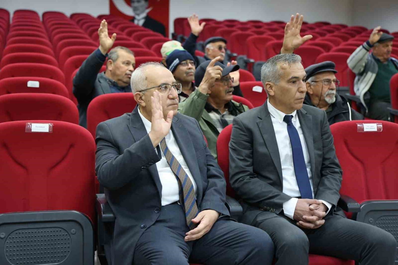 DENİZLİ’NİN ÇAMELİ İLÇESİNDE MEYVE VE SEBZE ÜRETİCİLERİ BİRLİKLERİ’NİN GENEL KURUL TOPLANTISI...