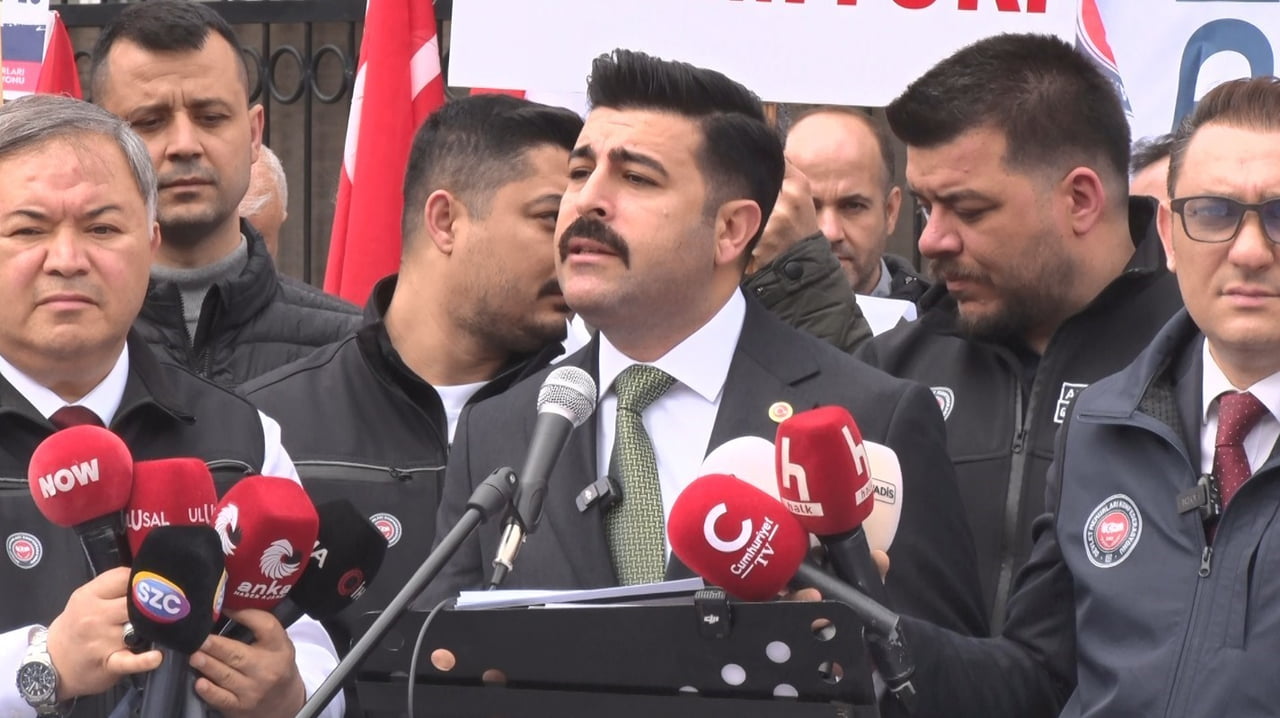 DEVLET MEMURLARI KONFEDERASYONU (DMK) GENEL BAŞKANI OSMAN KAYA, "MEMURUMUZ AYIN SONUNU GETİRECEK...