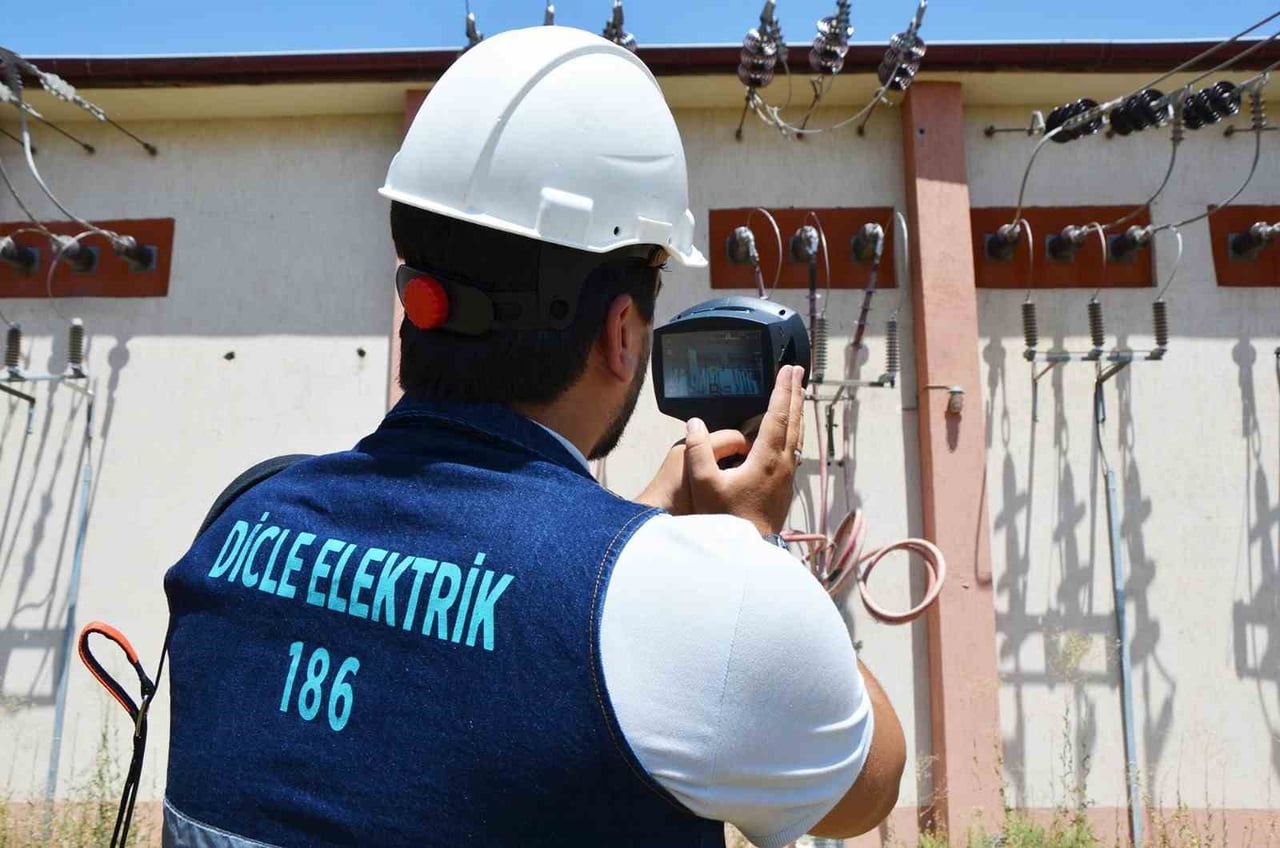 DİCLE ELEKTRİK, MÜŞTERİLERİNE KESİNTİSİZ VE KALİTELİ ENERJİ SUNMAK İÇİN TEKNOLOJİK YATIRIMLARINI...